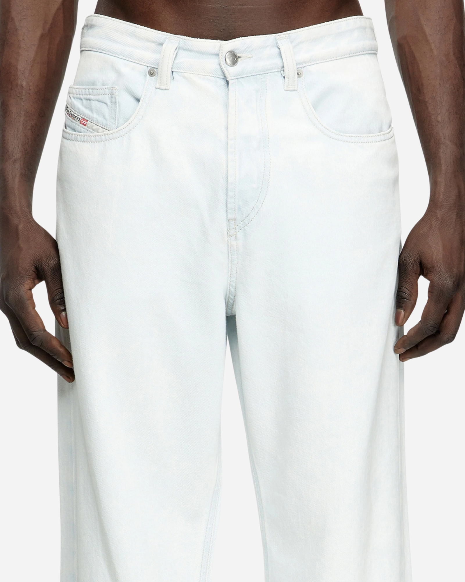 2001 D-MACRO Light Denim Jeans