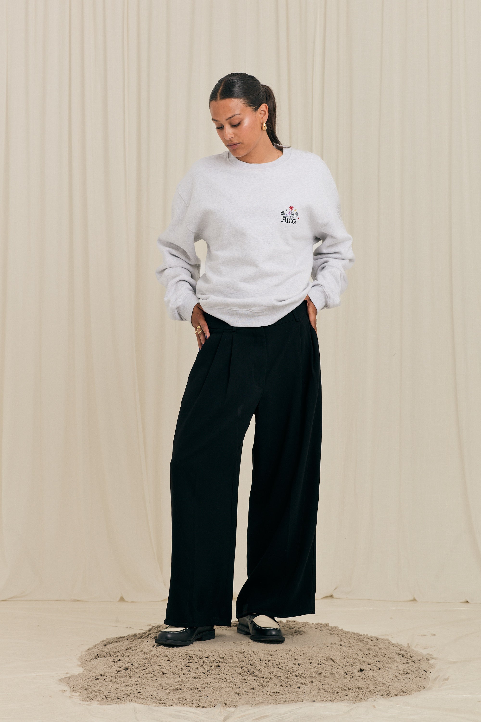 Flower Garden Crewneck Grey