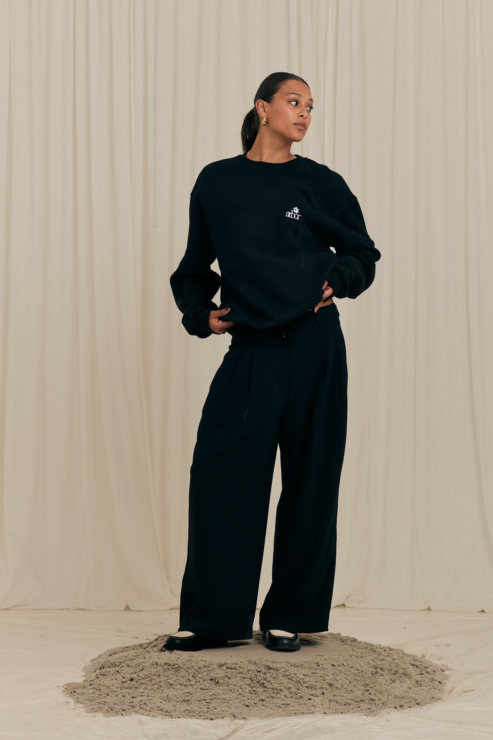 Mini Flower Crewneck Black