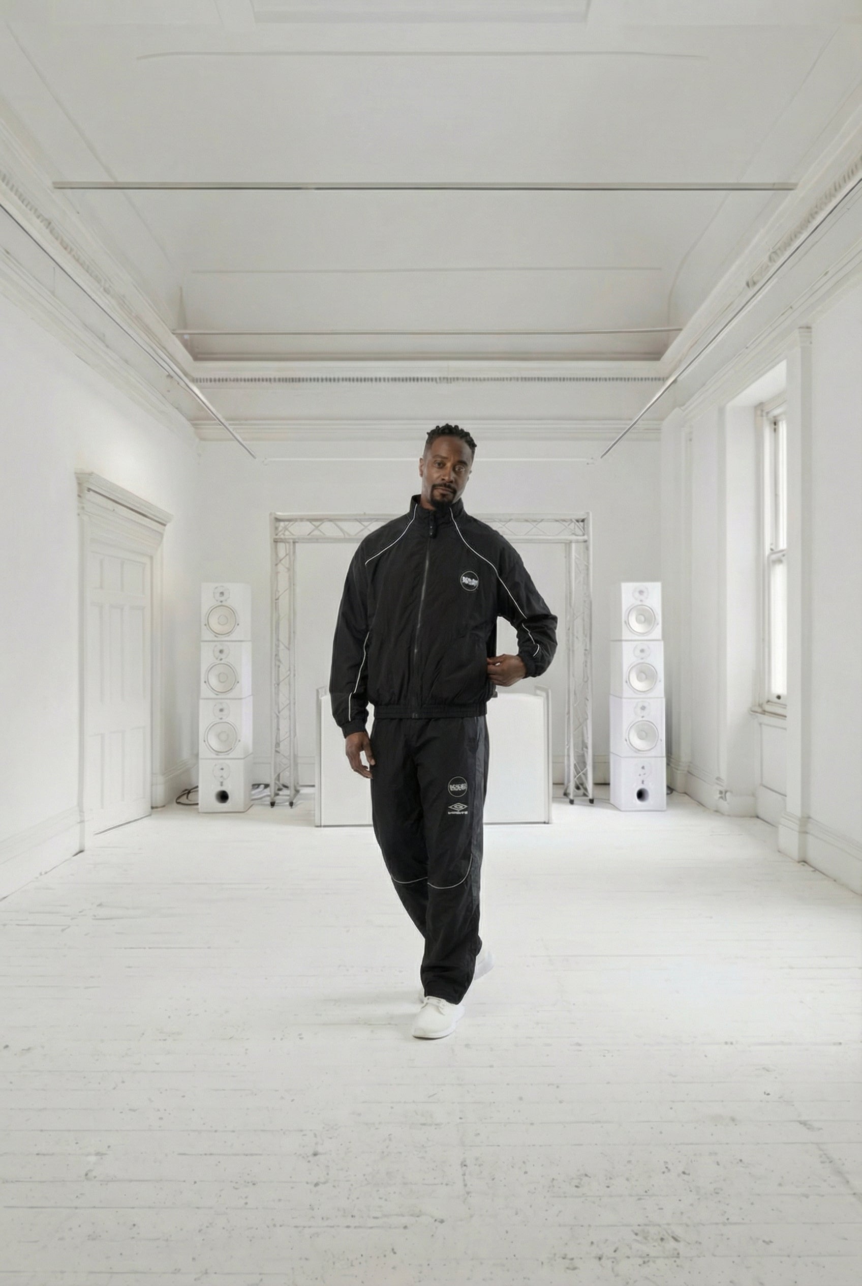 Shell Track Top Black