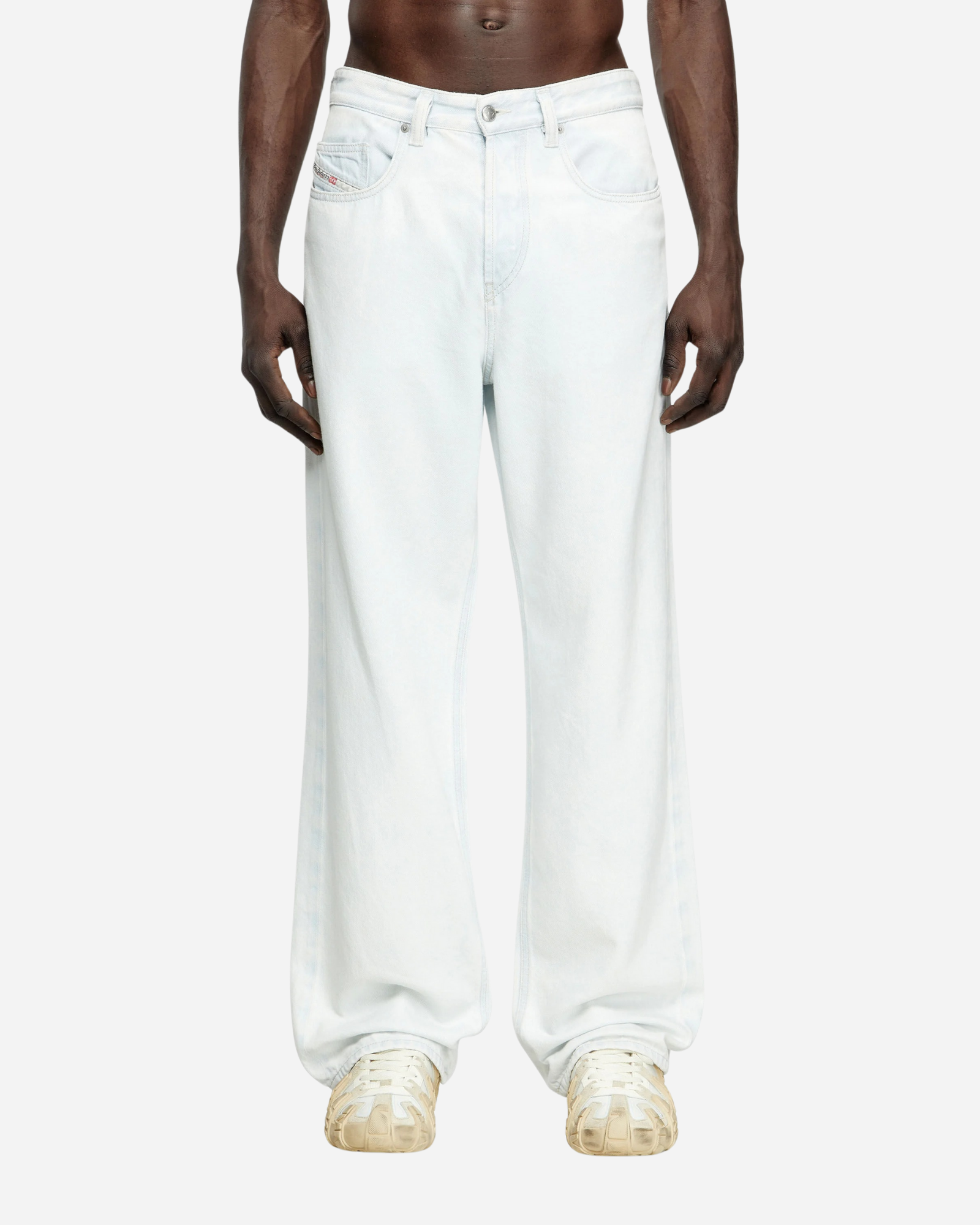 2001 D-MACRO Light Denim Jeans