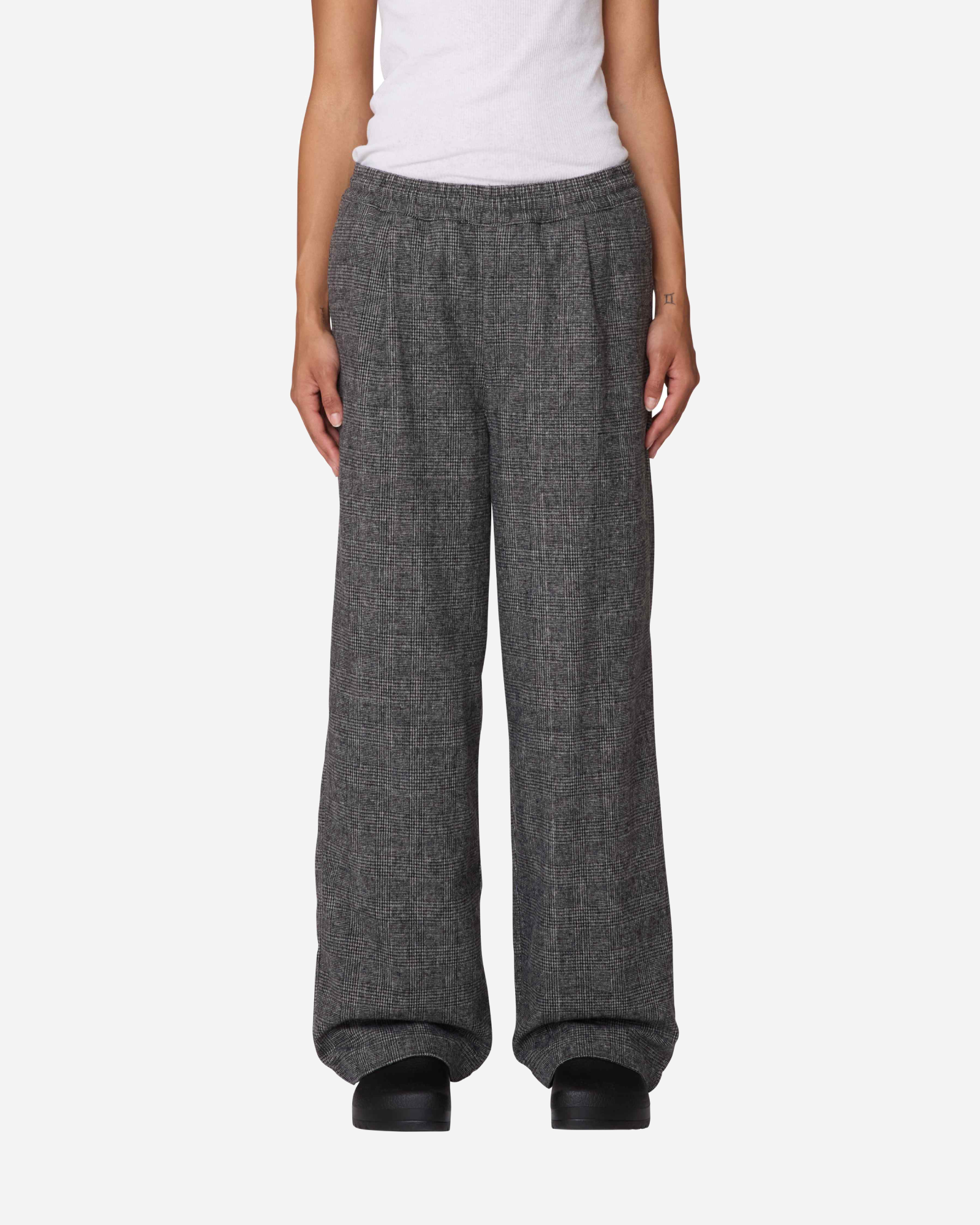 Check Plaid Pleated Pant Grey