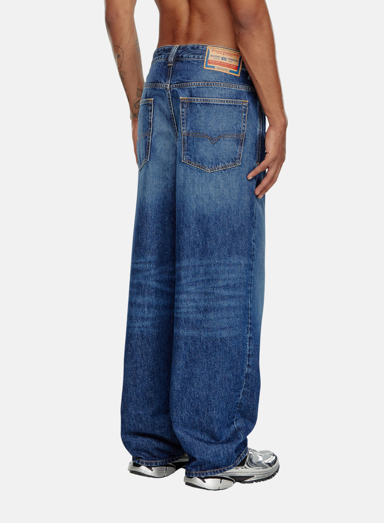 2001 D-MACRO Denim Jeans