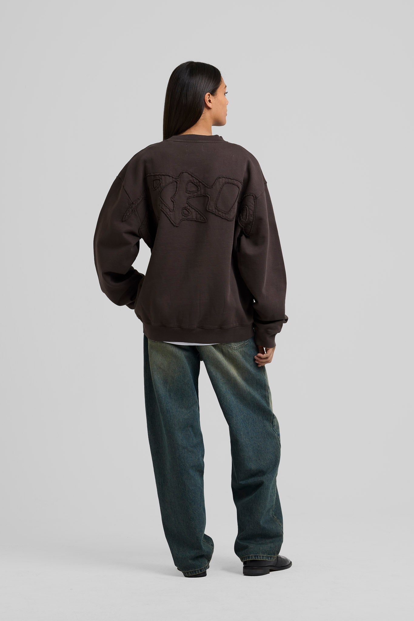 Big Application Crewneck Coffee